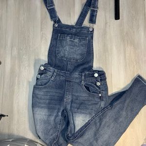 Blue Wallflower skinny Jean overalls in size teens small